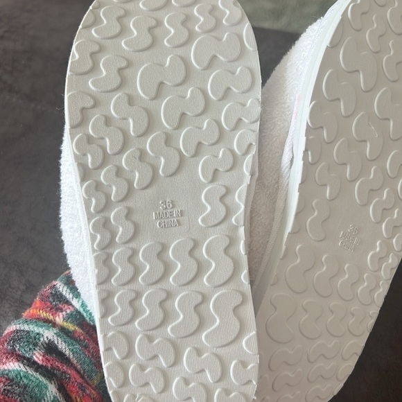 Skims Hotel Slippers Sz 36 - Picture 5 of 6